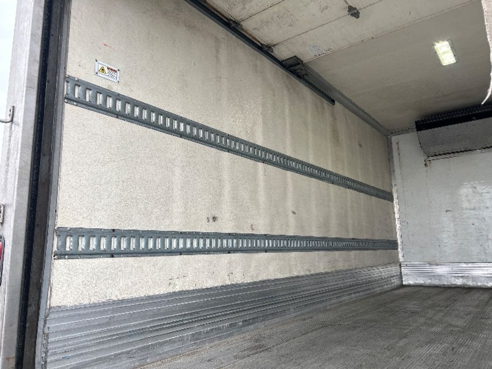 Refrigerated Truck-Light and Medium Duty Trucks-Hino-2019-195-South Plainfield-NJ-134,650\n\t\tmiles-$ 46,250 - Image 11