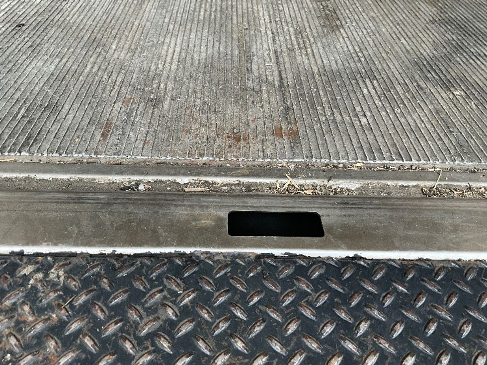 Refrigerated Truck-Light and Medium Duty Trucks-Hino-2019-195-Sterling-VA-92,720\n\t\tmiles-$ 52,250 - Image 10