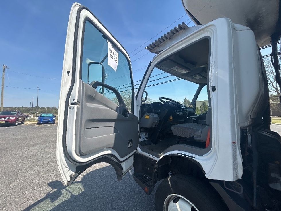 Refrigerated Truck-Light and Medium Duty Trucks-Hino-2019-195-Swedesboro-NJ-104,892\n\t\tmiles-$ 45,250 - Image 16
