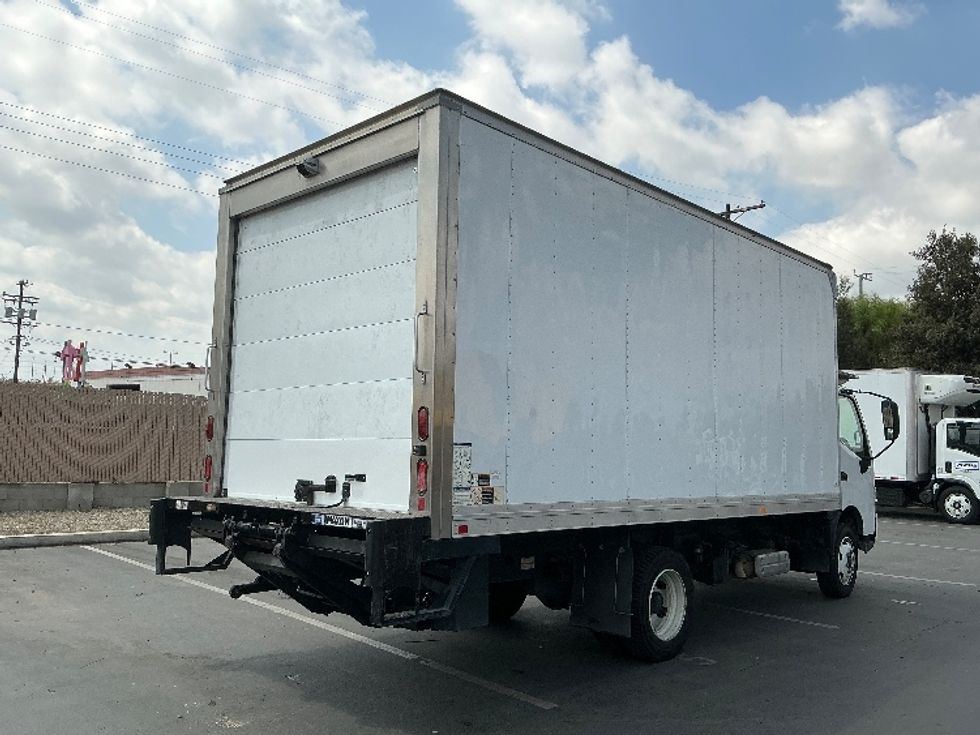 Refrigerated Truck-Light and Medium Duty Trucks-Hino-2019-195-Torrance-CA-112,661\n\t\tmiles-$ 52,250 - Image 13