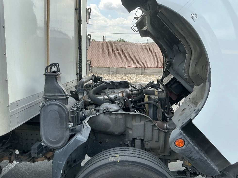 Refrigerated Truck-Light and Medium Duty Trucks-Hino-2019-195-Torrance-CA-112,661\n\t\tmiles-$ 52,250 - Image 23