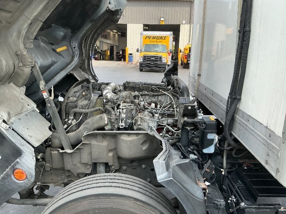Refrigerated Truck-Light and Medium Duty Trucks-Hino-2019-195-Torrance-CA-112,661\n\t\tmiles-$ 52,250 - Image 24