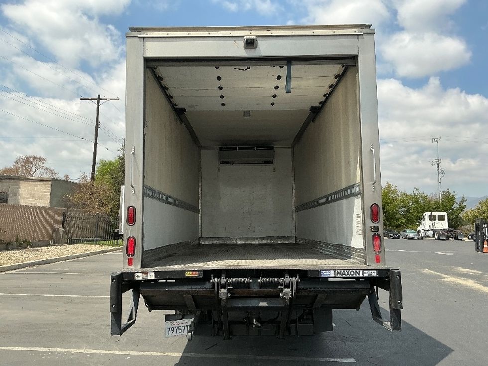 Refrigerated Truck-Light and Medium Duty Trucks-Hino-2019-195-Torrance-CA-112,661\n\t\tmiles-$ 52,250 - Image 8