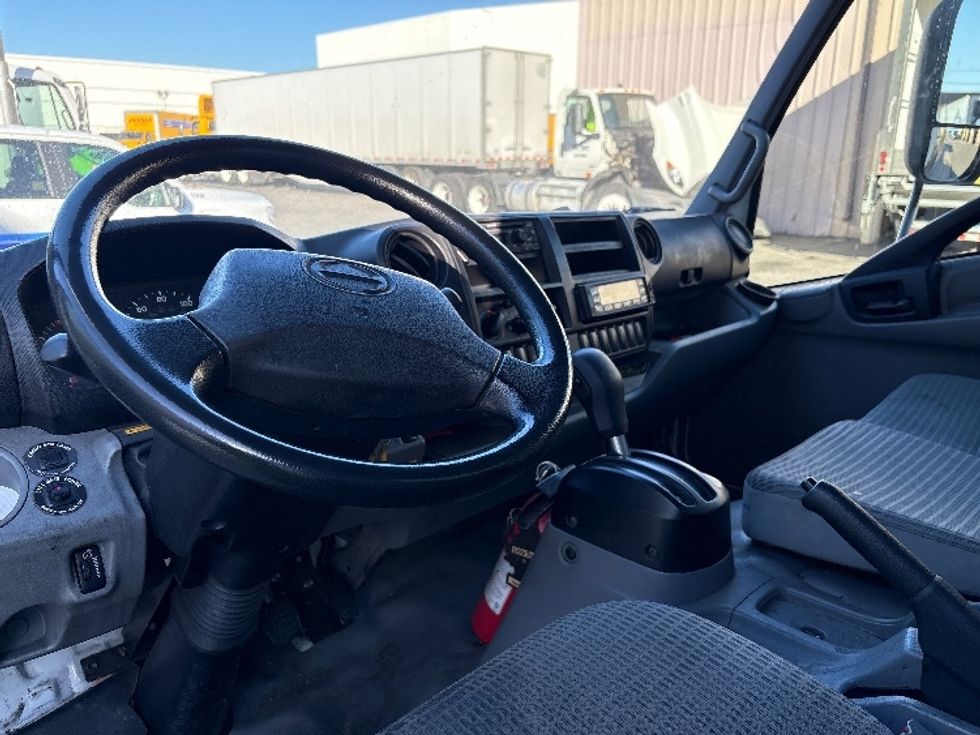 Refrigerated Truck-Light and Medium Duty Trucks-Hino-2019-195-Torrance-CA-150,887\n\t\tmiles-$ 46,750 - Image 17