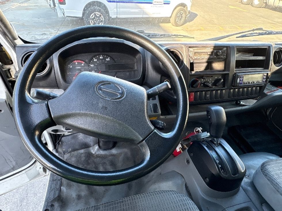 Refrigerated Truck-Light and Medium Duty Trucks-Hino-2019-195-Torrance-CA-150,887\n\t\tmiles-$ 46,750 - Image 18