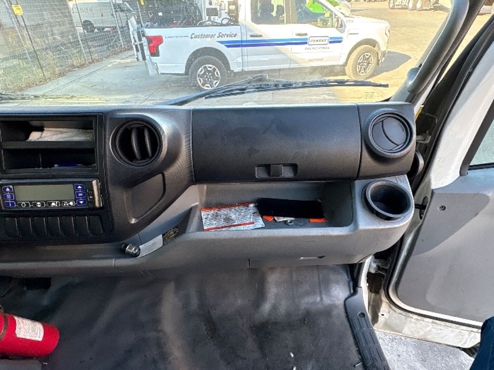 Refrigerated Truck-Light and Medium Duty Trucks-Hino-2019-195-Torrance-CA-150,887\n\t\tmiles-$ 46,750 - Image 21