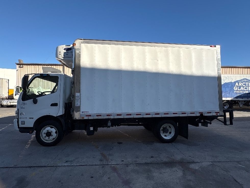 Refrigerated Truck-Light and Medium Duty Trucks-Hino-2019-195-Torrance-CA-150,887\n\t\tmiles-$ 46,750 - Image 4
