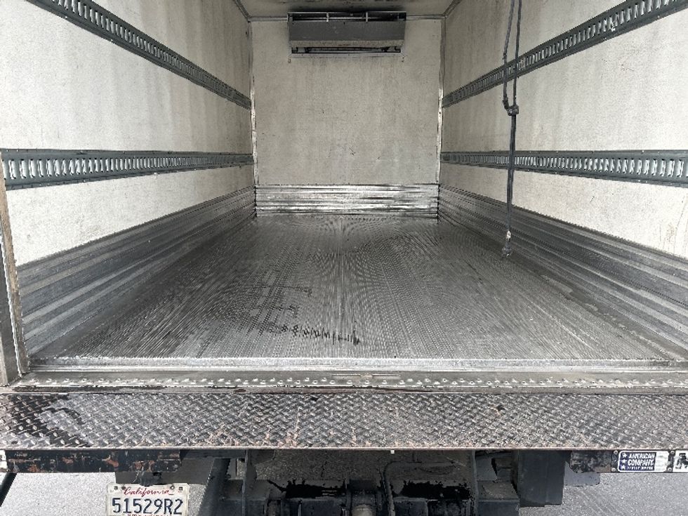 Refrigerated Truck-Light and Medium Duty Trucks-Hino-2019-195-Torrance-CA-156,356\n\t\tmiles-$ 48,500 - Image 10