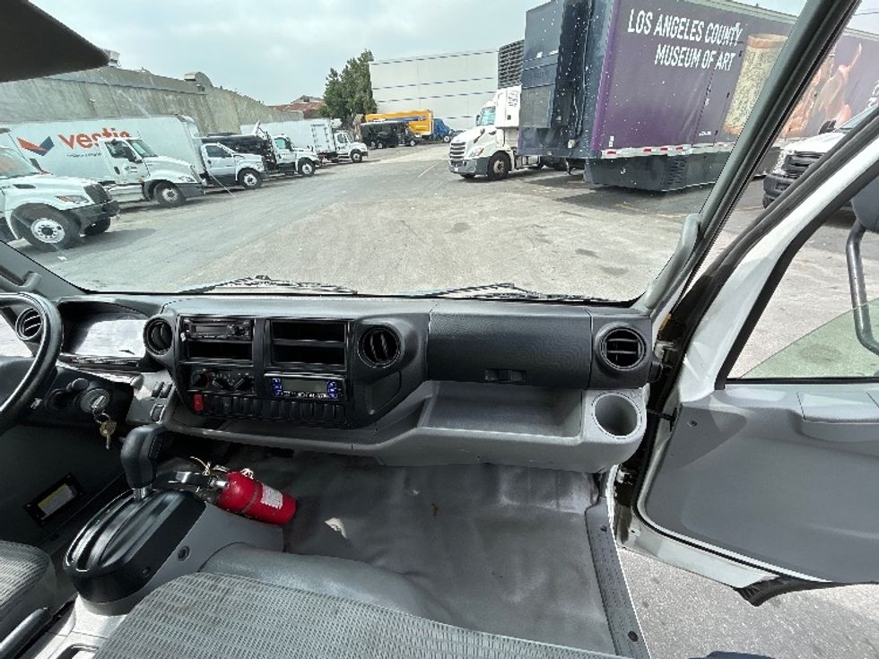 Refrigerated Truck-Light and Medium Duty Trucks-Hino-2019-195-Torrance-CA-156,356\n\t\tmiles-$ 48,500 - Image 21