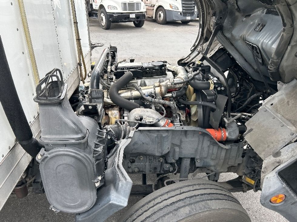 Refrigerated Truck-Light and Medium Duty Trucks-Hino-2019-195-Torrance-CA-156,356\n\t\tmiles-$ 48,500 - Image 23