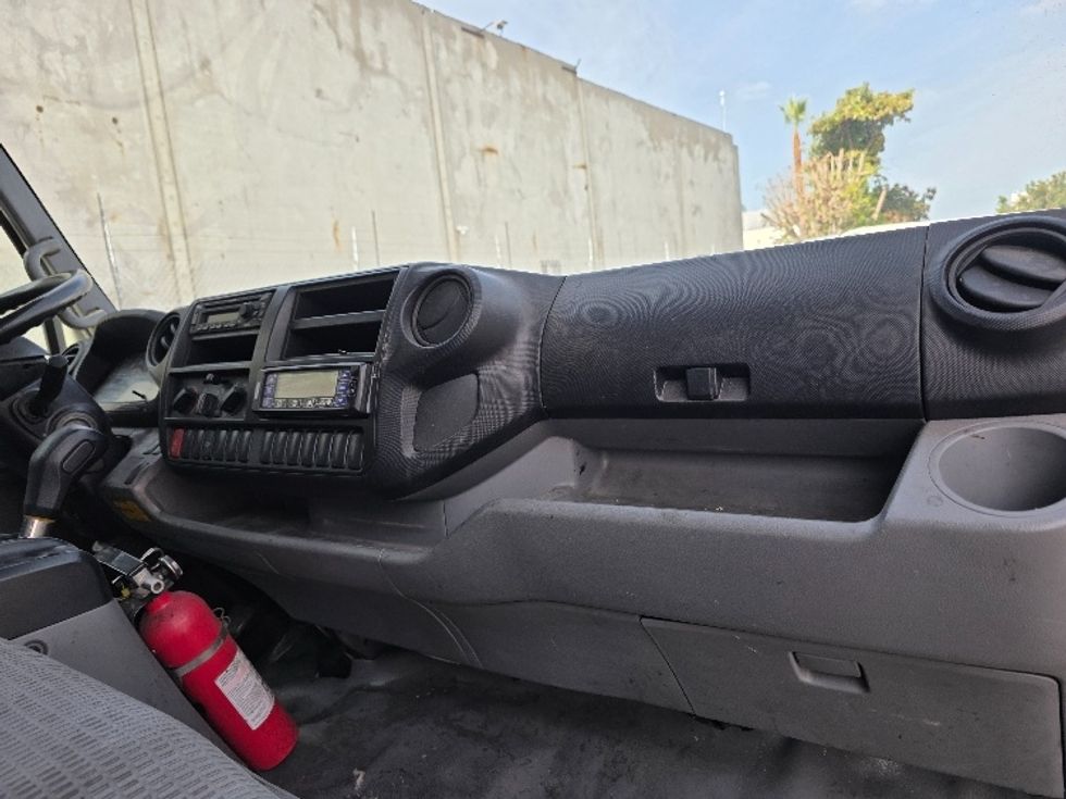 Refrigerated Truck-Light and Medium Duty Trucks-Hino-2019-195-Torrance-CA-177,291\n\t\tmiles-$ 42,750 - Image 21