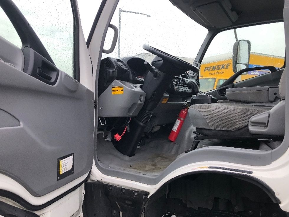 Refrigerated Truck-Light and Medium Duty Trucks-Hino-2019-195-Torrance-CA-78,875\n\t\tmiles-$ 54,750 - Image 15