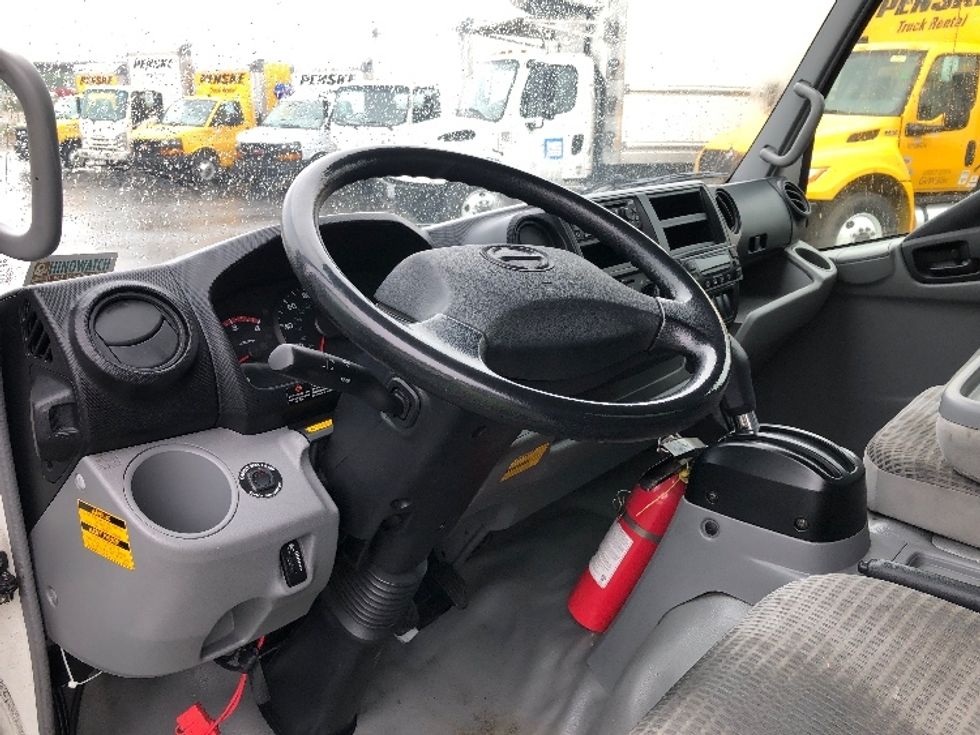 Refrigerated Truck-Light and Medium Duty Trucks-Hino-2019-195-Torrance-CA-78,875\n\t\tmiles-$ 54,750 - Image 16