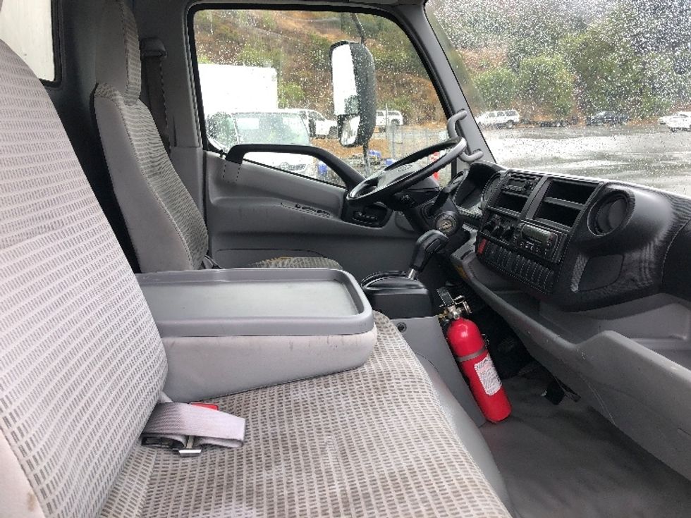 Refrigerated Truck-Light and Medium Duty Trucks-Hino-2019-195-Torrance-CA-78,875\n\t\tmiles-$ 54,750 - Image 21