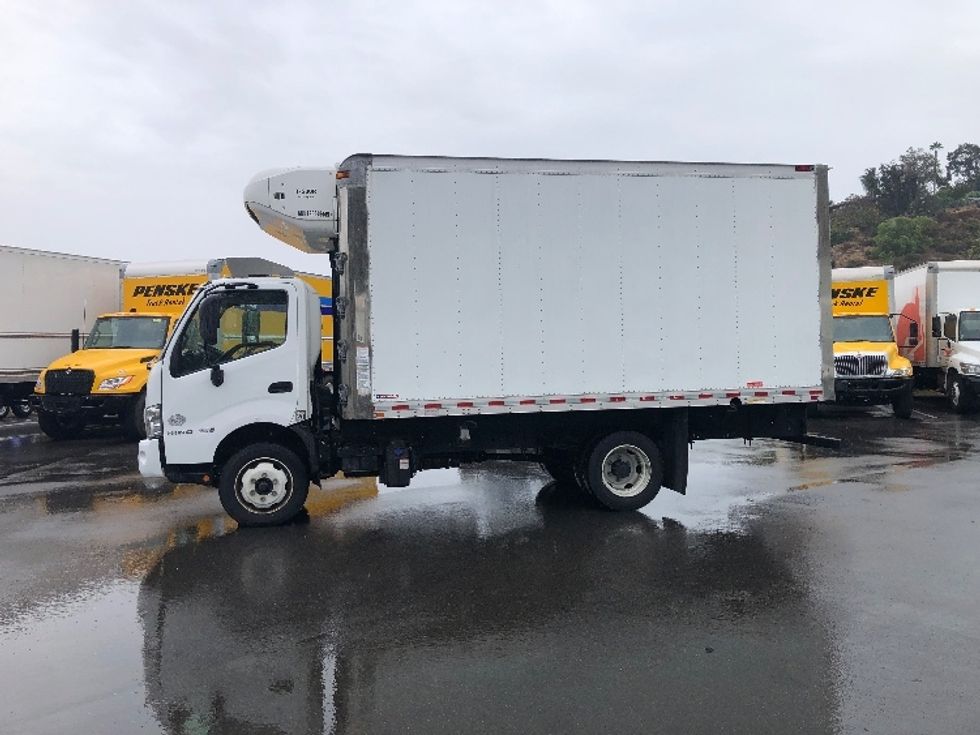 Refrigerated Truck-Light and Medium Duty Trucks-Hino-2019-195-Torrance-CA-78,875\n\t\tmiles-$ 54,750 - Image 4