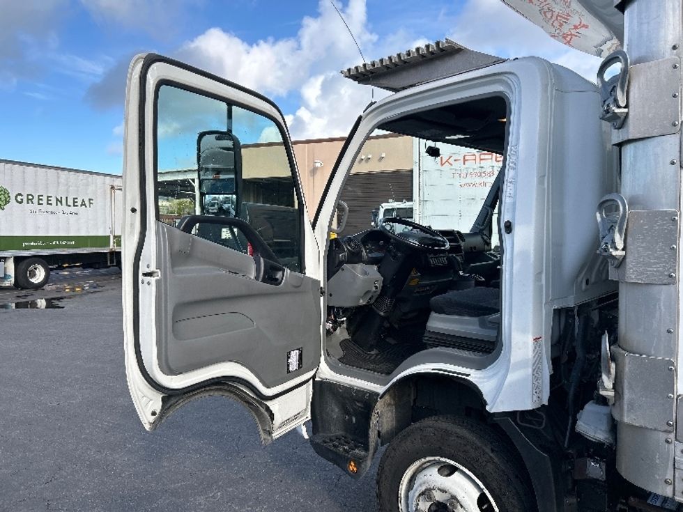 Refrigerated Truck-Light and Medium Duty Trucks-Hino-2019-195-West Sacramento-CA-115,145\n\t\tmiles-$ 52,250 - Image 16