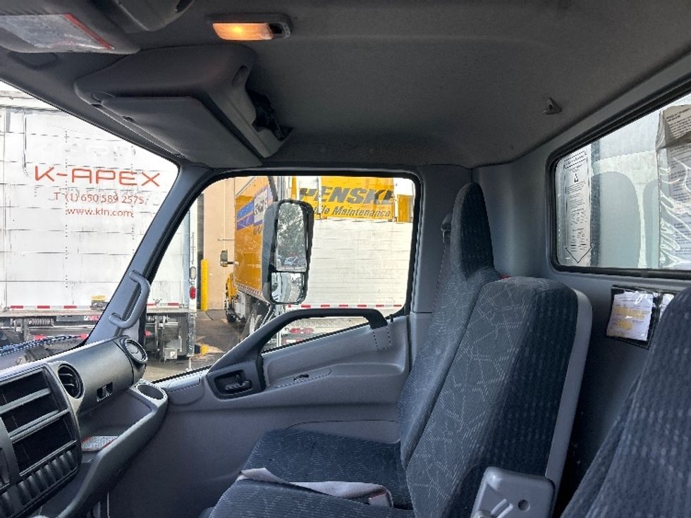 Refrigerated Truck-Light and Medium Duty Trucks-Hino-2019-195-West Sacramento-CA-115,145\n\t\tmiles-$ 52,250 - Image 19