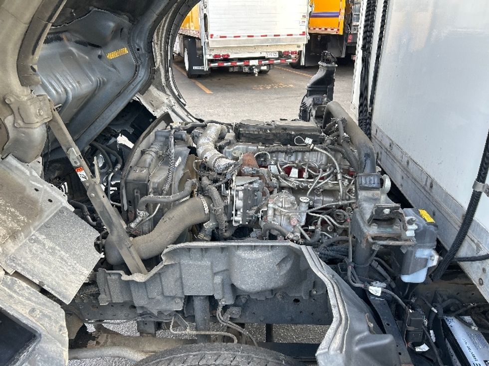 Refrigerated Truck-Light and Medium Duty Trucks-Hino-2019-195-West Sacramento-CA-115,145\n\t\tmiles-$ 52,250 - Image 24