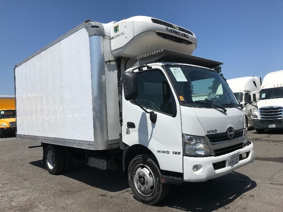 Refrigerated Truck-Light and Medium Duty Trucks-Hino-2019-195-West Sacramento-CA-202,253\n\t\tmiles-$ 35,250 - Image 1