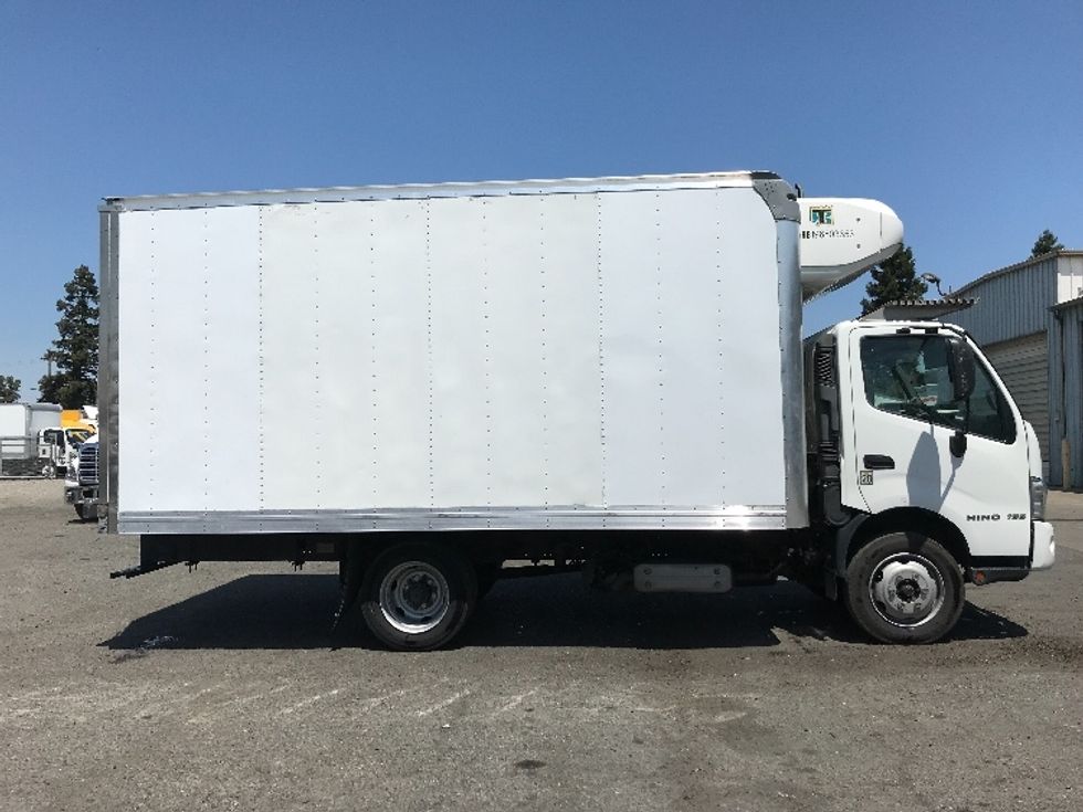 Refrigerated Truck-Light and Medium Duty Trucks-Hino-2019-195-West Sacramento-CA-202,253\n\t\tmiles-$ 35,250 - Image 14
