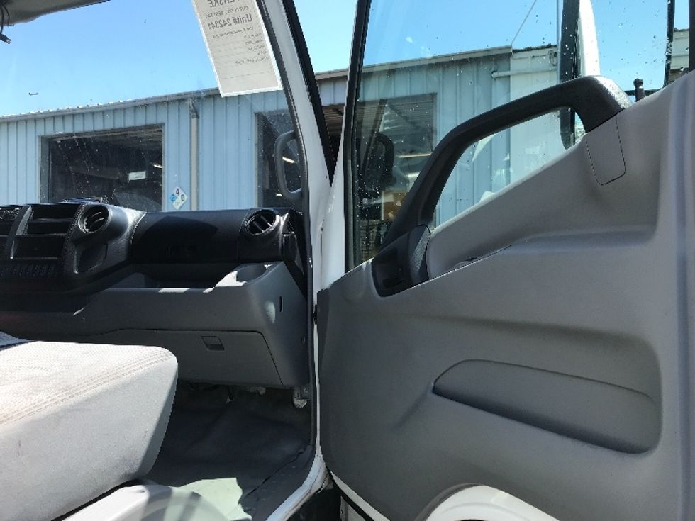 Refrigerated Truck-Light and Medium Duty Trucks-Hino-2019-195-West Sacramento-CA-202,253\n\t\tmiles-$ 35,250 - Image 19
