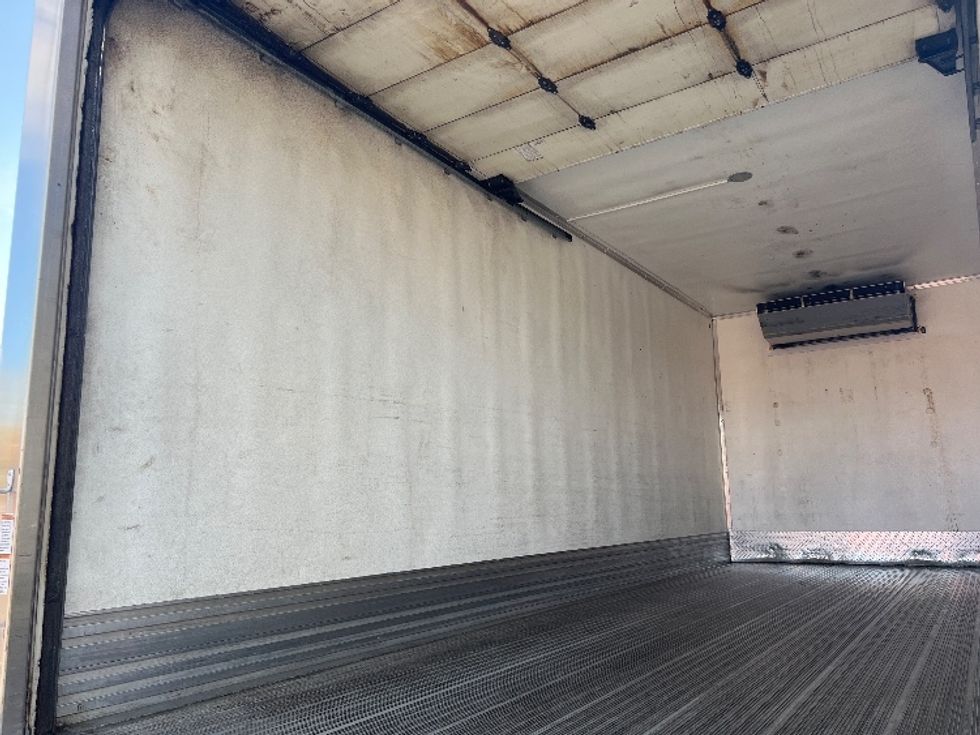 Refrigerated Truck-Light and Medium Duty Trucks-Hino-2019-258LP-Mississauga-ON-215,468\n\t\tkm-$ 71,250 - Image 10