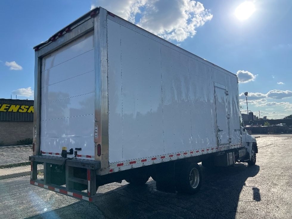 Refrigerated Truck-Light and Medium Duty Trucks-Hino-2019-258LP-Mississauga-ON-215,468\n\t\tkm-$ 71,250 - Image 12