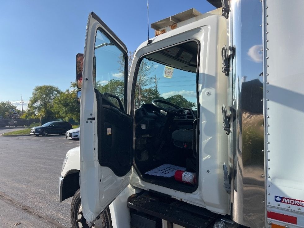 Refrigerated Truck-Light and Medium Duty Trucks-Hino-2019-258LP-Mississauga-ON-215,468\n\t\tkm-$ 71,250 - Image 15