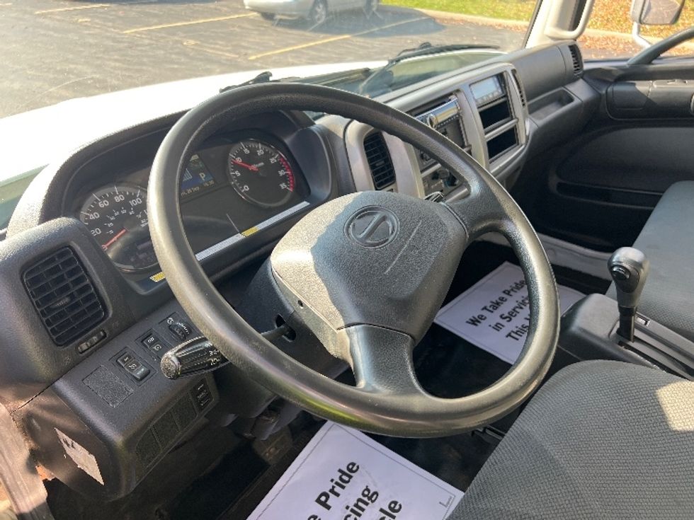 Refrigerated Truck-Light and Medium Duty Trucks-Hino-2019-258LP-Mississauga-ON-215,468\n\t\tkm-$ 71,250 - Image 16