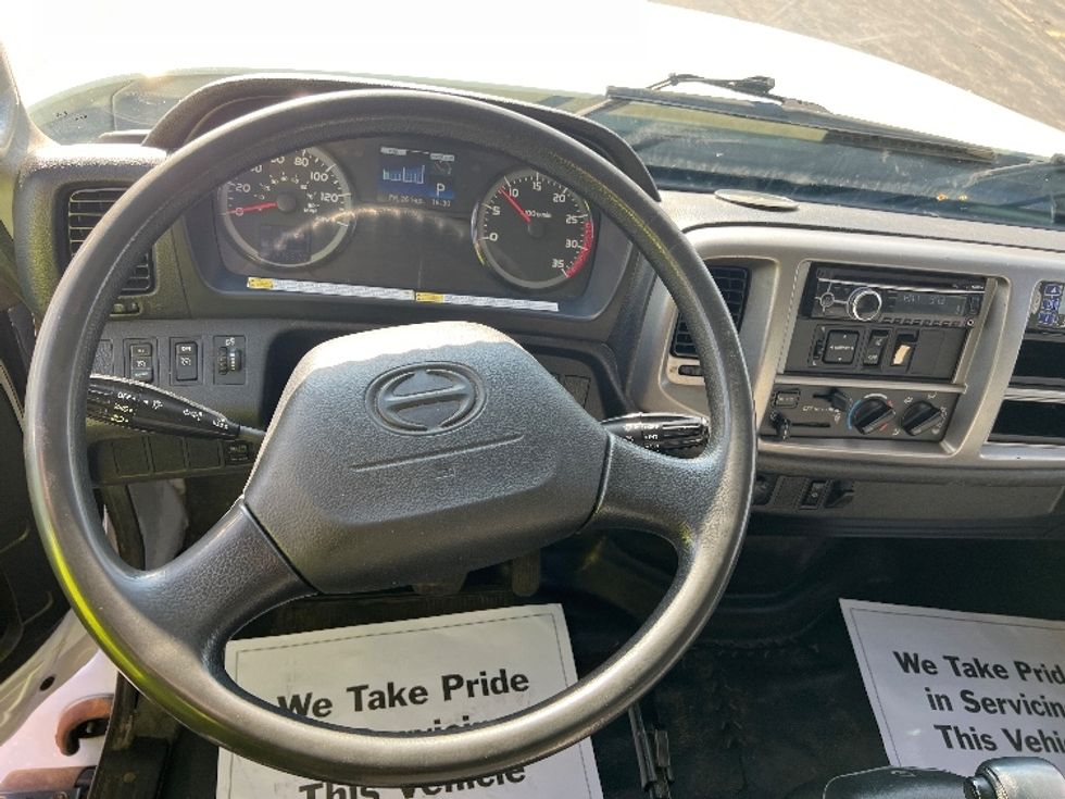 Refrigerated Truck-Light and Medium Duty Trucks-Hino-2019-258LP-Mississauga-ON-215,468\n\t\tkm-$ 71,250 - Image 17