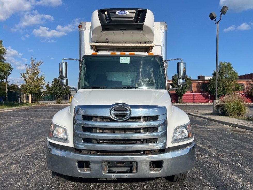 Refrigerated Truck-Light and Medium Duty Trucks-Hino-2019-258LP-Mississauga-ON-215,468\n\t\tkm-$ 71,250 - Image 2