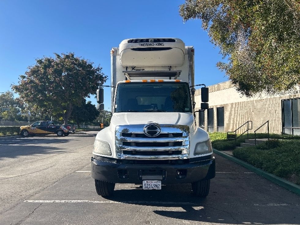 Refrigerated Truck-Light and Medium Duty Trucks-Hino-2019-268-Anaheim-CA-175,193\n\t\tmiles-$ 62,750 - Image 2