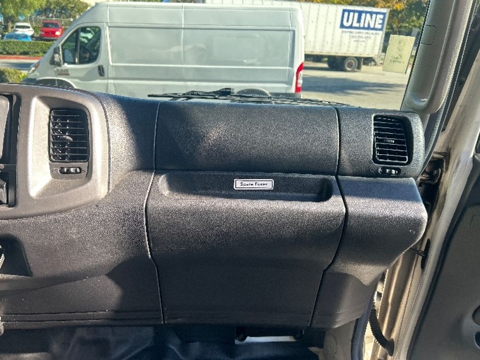 Refrigerated Truck-Light and Medium Duty Trucks-Hino-2019-268-Anaheim-CA-175,193\n\t\tmiles-$ 62,750 - Image 21
