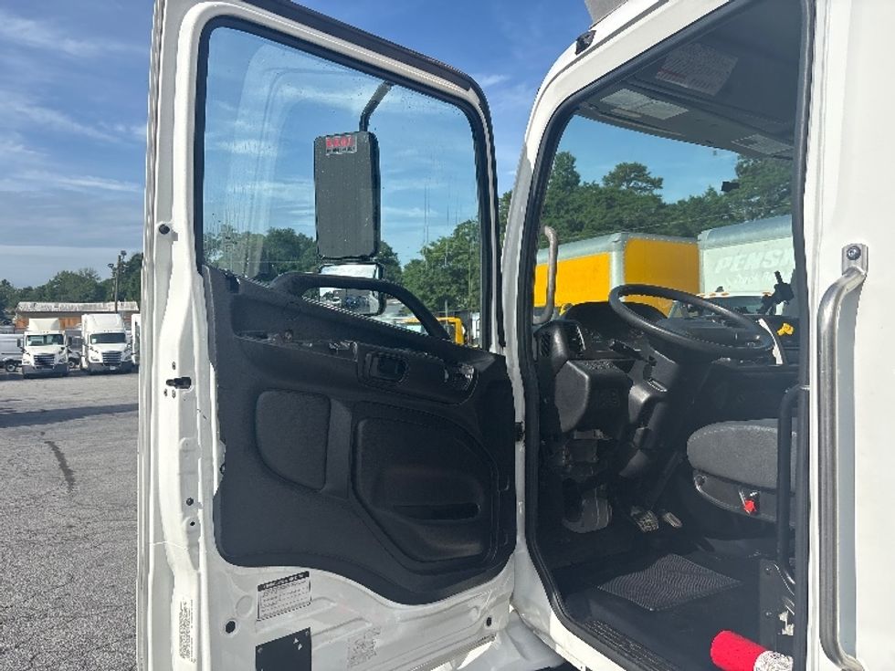 Refrigerated Truck-Light and Medium Duty Trucks-Hino-2019-268-Atlanta (Forest Park)-GA-190,885\n\t\tmiles-$ 41,250 - Image 16