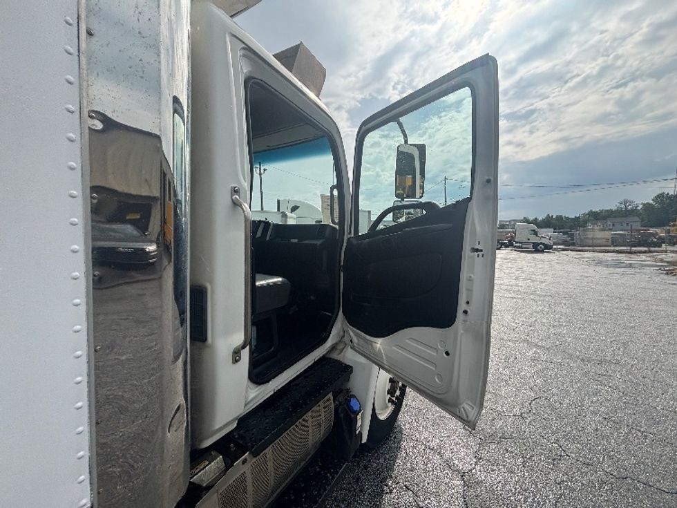 Refrigerated Truck-Light and Medium Duty Trucks-Hino-2019-268-Atlanta (Forest Park)-GA-219,486\n\t\tmiles-$ 42,000 - Image 20