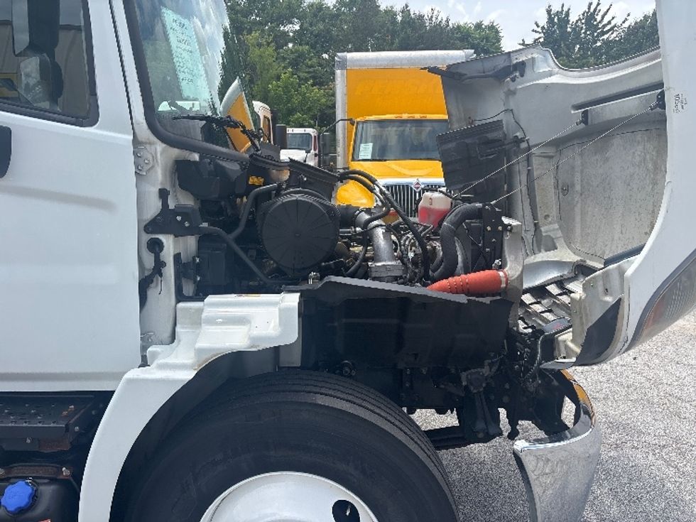Refrigerated Truck-Light and Medium Duty Trucks-Hino-2019-268-Atlanta (Forest Park)-GA-281,680\n\t\tmiles-$ 39,750 - Image 23