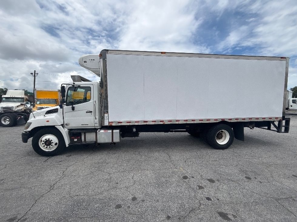 Refrigerated Truck-Light and Medium Duty Trucks-Hino-2019-268-Atlanta (Forest Park)-GA-287,270\n\t\tmiles-$ 32,000 - Image 4