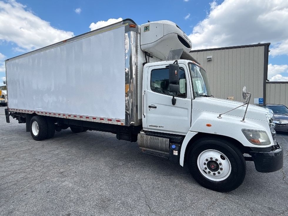 Refrigerated Truck-Light and Medium Duty Trucks-Hino-2019-268-Atlanta (Forest Park)-GA-338,845\n\t\tmiles-$ 25,750 - Image 1