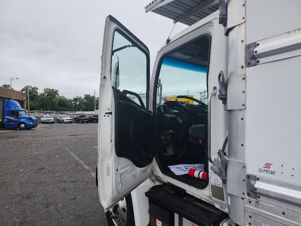 Refrigerated Truck-Light and Medium Duty Trucks-Hino-2019-268-Baltimore-MD-254,426\n\t\tmiles-$ 46,000 - Image 16