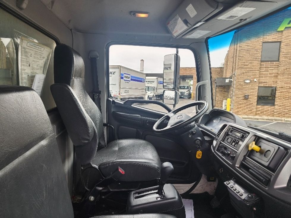 Refrigerated Truck-Light and Medium Duty Trucks-Hino-2019-268-Baltimore-MD-254,426\n\t\tmiles-$ 46,000 - Image 22