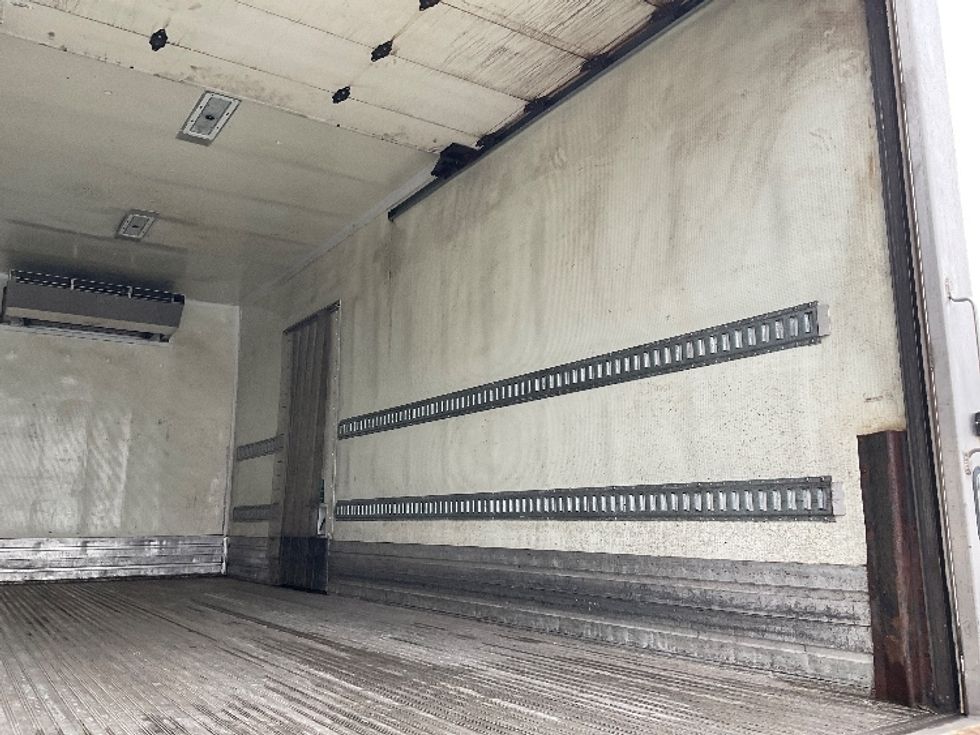 Refrigerated Truck-Light and Medium Duty Trucks-Hino-2019-268-Braintree-MA-162,015\n\t\tmiles-$ 53,000 - Image 12
