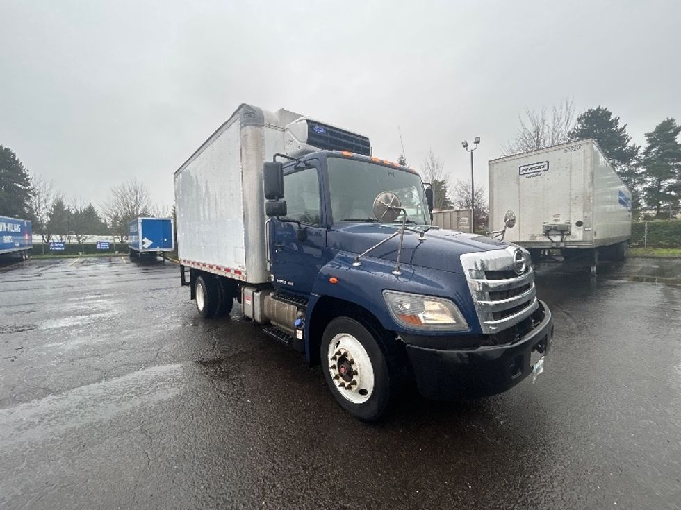 Refrigerated Truck-Light and Medium Duty Trucks-Hino-2019-268-Clackamas-OR-142,229\n\t\tmiles-$ 43,250 - Image 1