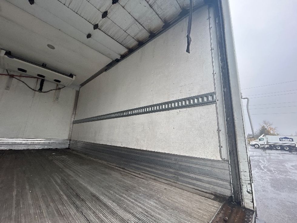 Refrigerated Truck-Light and Medium Duty Trucks-Hino-2019-268-Clackamas-OR-142,229\n\t\tmiles-$ 43,250 - Image 11