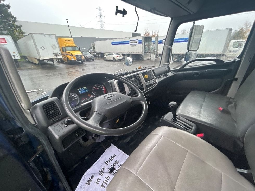 Refrigerated Truck-Light and Medium Duty Trucks-Hino-2019-268-Clackamas-OR-142,229\n\t\tmiles-$ 43,250 - Image 16