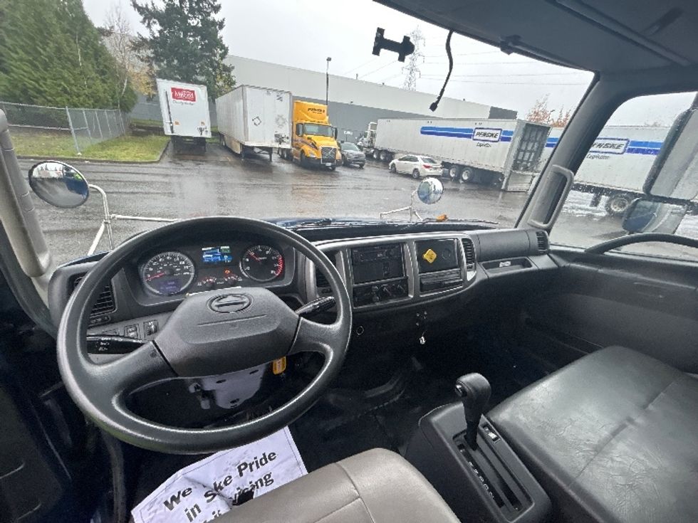 Refrigerated Truck-Light and Medium Duty Trucks-Hino-2019-268-Clackamas-OR-142,229\n\t\tmiles-$ 43,250 - Image 17