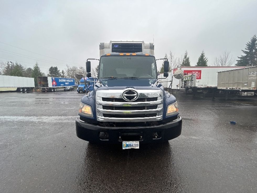 Refrigerated Truck-Light and Medium Duty Trucks-Hino-2019-268-Clackamas-OR-142,229\n\t\tmiles-$ 43,250 - Image 2