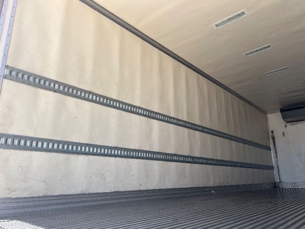 Refrigerated Truck-Light and Medium Duty Trucks-Hino-2019-268-Corpus Christi-TX-261,864\n\t\tmiles-$ 33,250 - Image 11