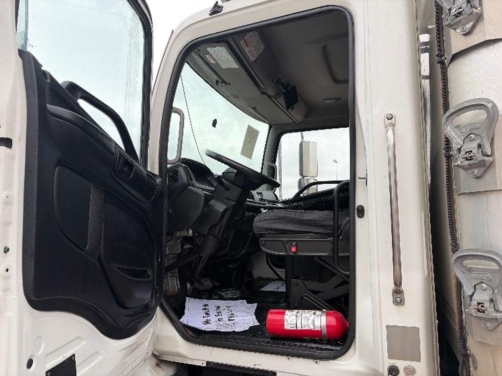 Refrigerated Truck-Light and Medium Duty Trucks-Hino-2019-268-Dallas-TX-172,658\n\t\tmiles-$ 58,750 - Image 16