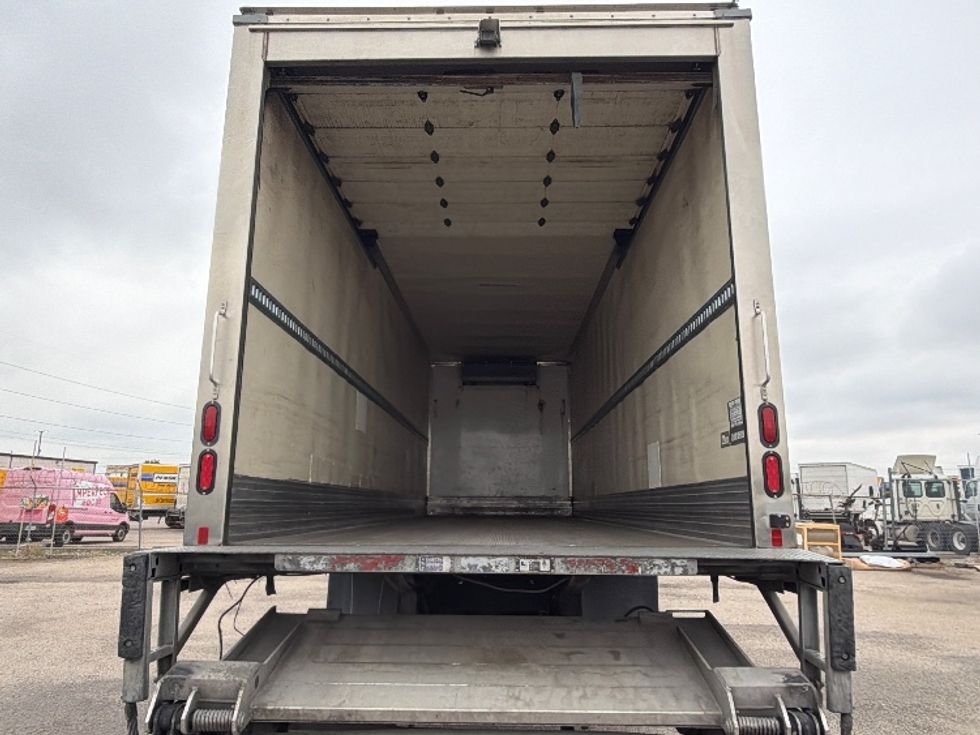 Refrigerated Truck-Light and Medium Duty Trucks-Hino-2019-268-Dallas-TX-172,658\n\t\tmiles-$ 58,750 - Image 8