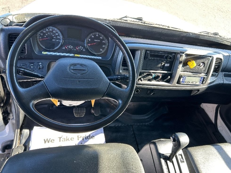 Refrigerated Truck-Light and Medium Duty Trucks-Hino-2019-268-Fontana-CA-104,946\n\t\tmiles-$ 60,000 - Image 18